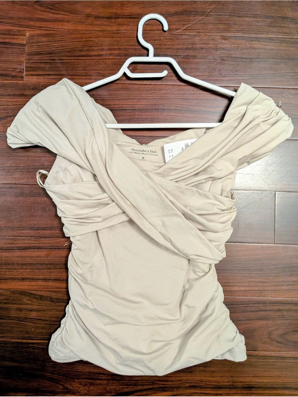 Abercrombie & Fitch Cream Off-Shoulder Ruched Women’s Top